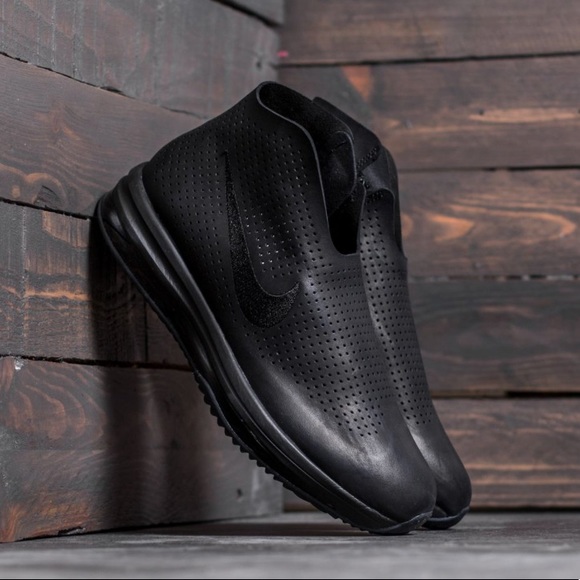nike modairna